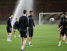 «Тобол» представил фото с предматчевой тренировки