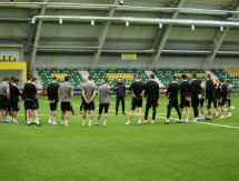 «Тобол» представил фото с предматчевой тренировки