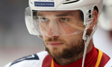 «Он взрослый мужчина». Тренер «Металлурга» высказался о нелепой травме своего лидера в матче с «Барысом»