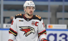 Принципиальный соперник «Барыса» «наехал» на министра МВД и МЧС из-за скандала с капитаном команды