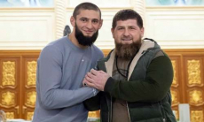 «Старший брат, не вижу тебя что-то в зале». Чимаев обратился к Кадырову с новым фото
