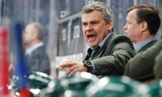 «Нам нельзя было проигрывать». Наставник «Ак Барса» объяснил перевод Доуса в запас и дал оценку победе над «Авангардом»