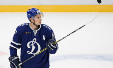 Соперник «Барыса» по КХЛ продлил контракт с лучшим бомбардиром регулярного чемпионата