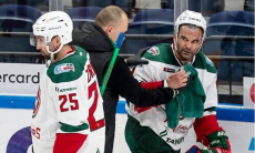 «„Возили трусы“ на прямых ногах». В России озвучили оценку нападающего сборной Казахстана за участие в Кубке Гагарина