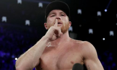 «Канело» вслед за Головкиным избегает и другого чемпиона мира. Ему предрекают поражение