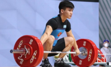 Казахстанец занял промежуточное первое место на ЧА-2021 по тяжелой атлетике