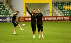 «Тобол» представил фото с предматчевой тренировки