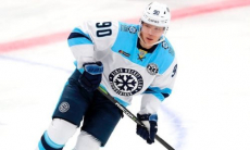 Соперник «Барыса» по конференции КХЛ продлил контракт со своим бомбардиром