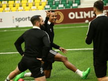 «Тобол» представил фото с предматчевой тренировки