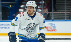 «Металлург» представил второго подписанного хоккеиста сборной Казахстана за день