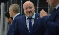 «Вы — настоящая семья». Главный тренер попрощался с конкурентом «Барыса» на Востоке