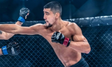 «Мне ногу отбил сразу же». Казах из команды экс-чемпиона UFC рассказал о тяжелой победе над бразильцем