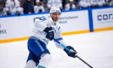 «Провел хороший сезон». Экс-форварда «Барыса» представили в новом клубе и припомнили ему переезд из НХЛ в Казахстан