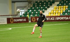 «Тобол» представил фото с предматчевой тренировки