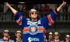 «Не собираюсь соревноваться с Дицем». Первый реальный новичок «Барыса» рассказал о своем друге детства в клубе и желании пройти далеко в плей-офф КХЛ