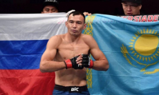 «Он вышел, представляя Казахстан». Менеджер Исмагулова раскрыл секрет выступления казаха в UFC с двумя флагами
