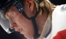 «Я больше не могу играть в хоккей». Форвард из НХЛ не выступит за соперника сборной Казахстана на ЧМ-2021