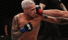 Видео жесткого нокаута, или Как Оливейра стал новым чемпионом UFC в весе Хабиба