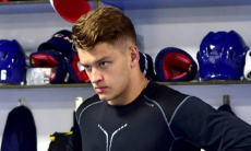 «Забивать он умеет». Форвард сборной Казахстана узнал о приходе в клуб габаритного конкурента с тремя победами в Кубке Гагарина