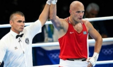 Василий Левит победил стопроцентного нокаутера из профи