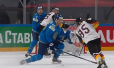 «Как будто прочитал немецкую методичку». IIHF оценила самоотверженный блок казахстанского хоккеиста в матче против Германии