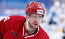 «Техничный игрок с поставленным броском». Форвард сборной Казахстана получил нового одноклубника в КХЛ