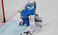 «Выглядит круто». Международная федерация хоккея восхитилась вратарем сборной Казахстана. Фото