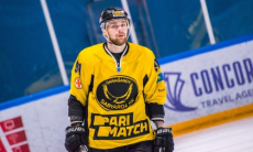 Казахстанский клуб продлил контракт с нападающим