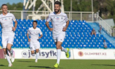 По прозвищу «Тигр». Фанат казахстанской жары из Франции забивает за «Каспий» в сложной КПЛ