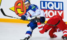 Лучший нападающий ЧМ-2021 оценил переход в клуб хоккеиста сборной Казахстана