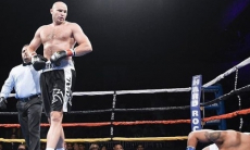 Стопроцентный нокаутер из Казахстана получил в соперники известного россиянина с 39 победами