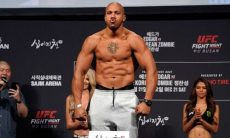 «Он очень хорош, один из лучших». Тяжеловес из UFC высказался о поединке с Волковым и дал ему оценку