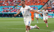 Драматичный матч с удалением и поражением фаворита выявил третьего четвертьфиналиста ЕВРО-2020