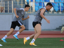 «Тобол» показал фоторепортаж с вечерней тренировки