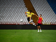 «Кайрат» провел тренировку на «Маракане» перед ответным матчем Лиги Чемпионов. Фото