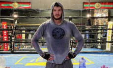 Казахстанский боксер из команды Головкина продолжает тренировки в США