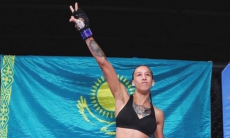«Она сама под чем-то». Казахстанка из UFC ответила обвинившей ее в наркомании файтерше