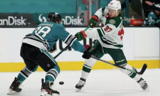 Клуб хоккеиста сборной Казахстана сделал контрактное предложение форварду «Миннесоты»