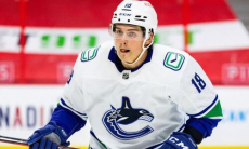 «Барыс»? Экс-форвад «Ванкувера» может продолжить карьеру в КХЛ