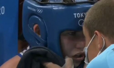 «Для чего мы здесь?». Казахстанская боксерша получила эмоциональный заряд перед решающим раундом на Олимпиаде. Видео