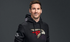 «Не волнуйся». Клуб хоккеиста сборной Казахстана в КХЛ обратился к ушедшему из «Барселоны» Месси