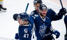 Клуб КХЛ хоккеиста сборной Казахстана второй раз в межсезонье уступил московскому «Динамо»