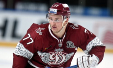 Нападающий сборной Латвии будет играть в одном клубе КХЛ с казахстанским хоккеистом