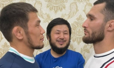 Призер Олимпиады-2020 из Казахстана провел битву взглядов с бойцом UFC. Видео
