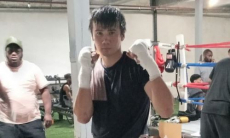У казахстанского боксера изменилась дата дебютного боя в США