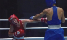 Видео боя, или Как казахстанец побывал в нокдауне и проиграл узбеку выход в финал МЧА-2021 по боксу