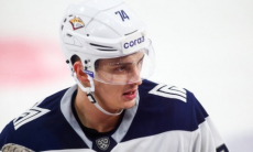 В клубе хоккеистов сборной Казахстана объяснили громкий обмен в КХЛ