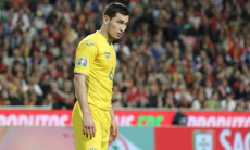 Опытный футболист сборной Украины отравился во время перелета в Казахстан