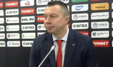 Наставник «Металлурга» высказался о матче с «Барысом» и отметил хоккеиста в его составе