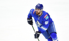 «Это придёт со временем». Форвард «Барыса» оценил свой дебют в КХЛ